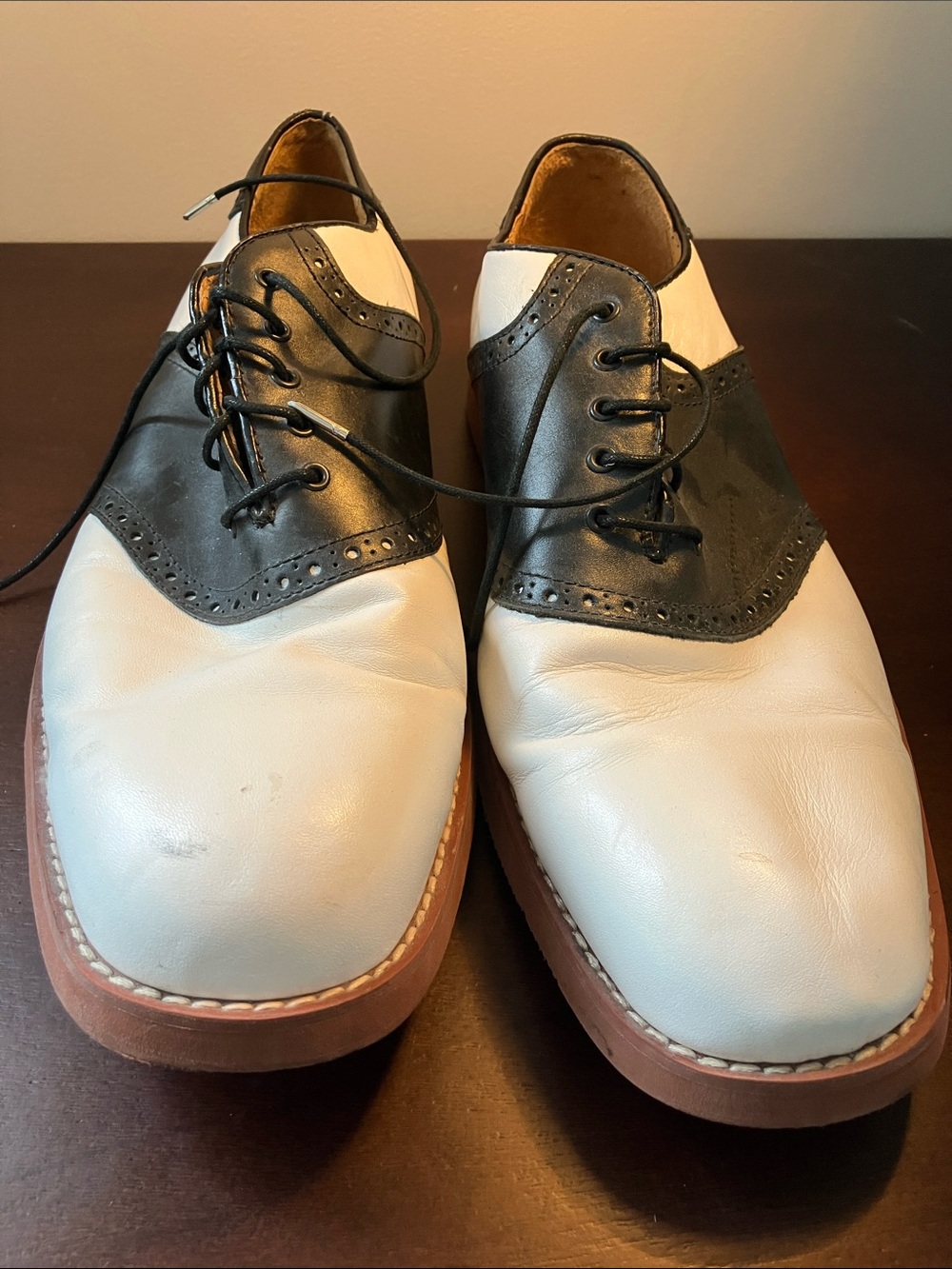 Florsheim Men's Two-Tone Saddle Oxfords in White and Black size 14